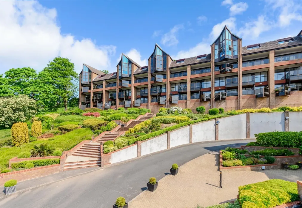 External (Web) - Esplanade, Rochester, Kent - Wards of Kent