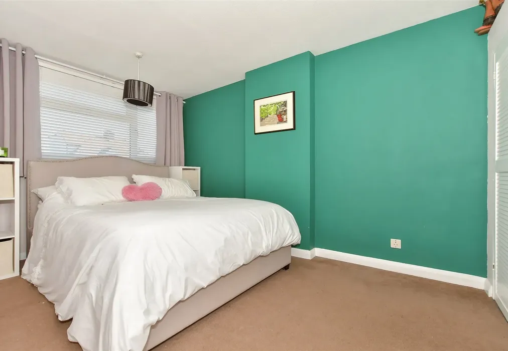 Bedroom 1 - Rumfields Road, Broadstairs, Kent - Wards of Kent