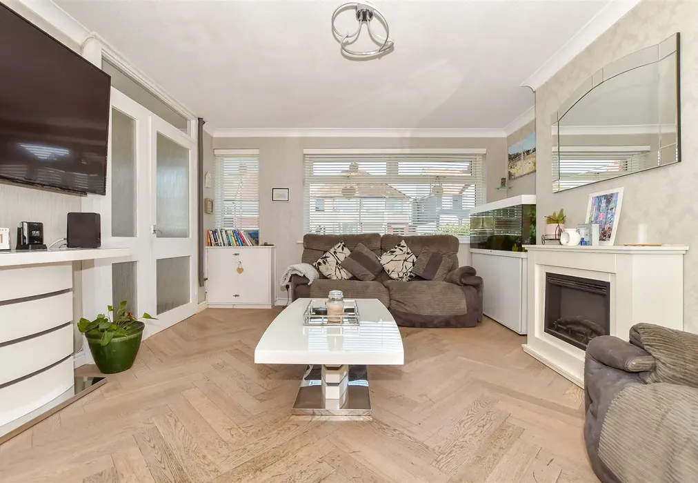 Lounge - Rumfields Road, Broadstairs, Kent - Wards of Kent