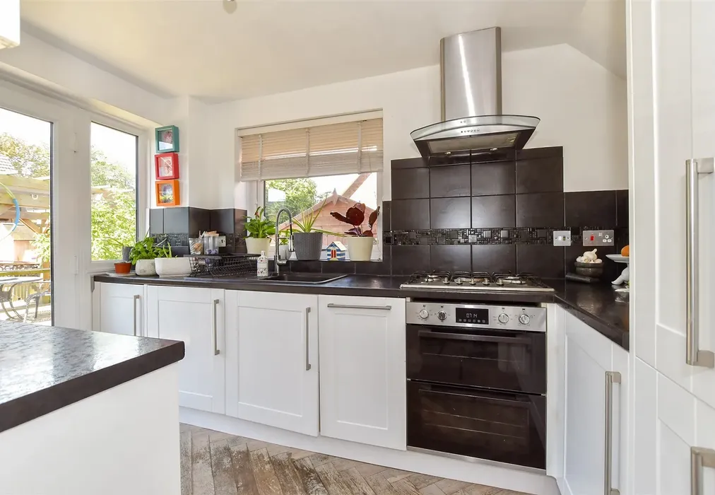 Kitchen - Rumfields Road, Broadstairs, Kent - Wards of Kent