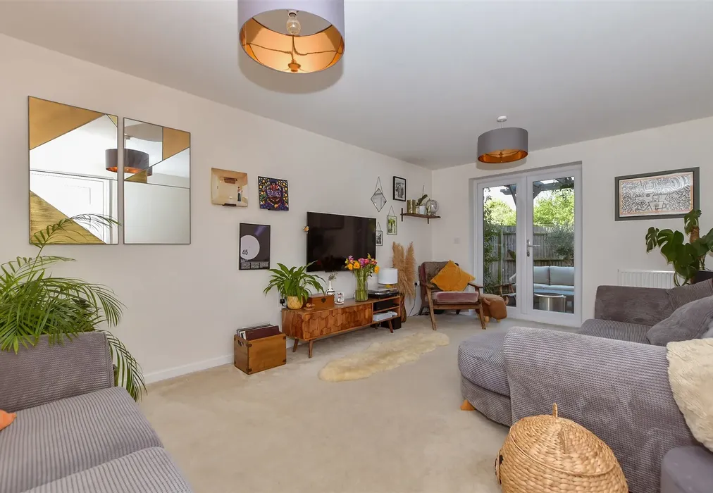 Lounge - Southfields Way, Harrietsham, Maidstone, Kent - Wards of Kent