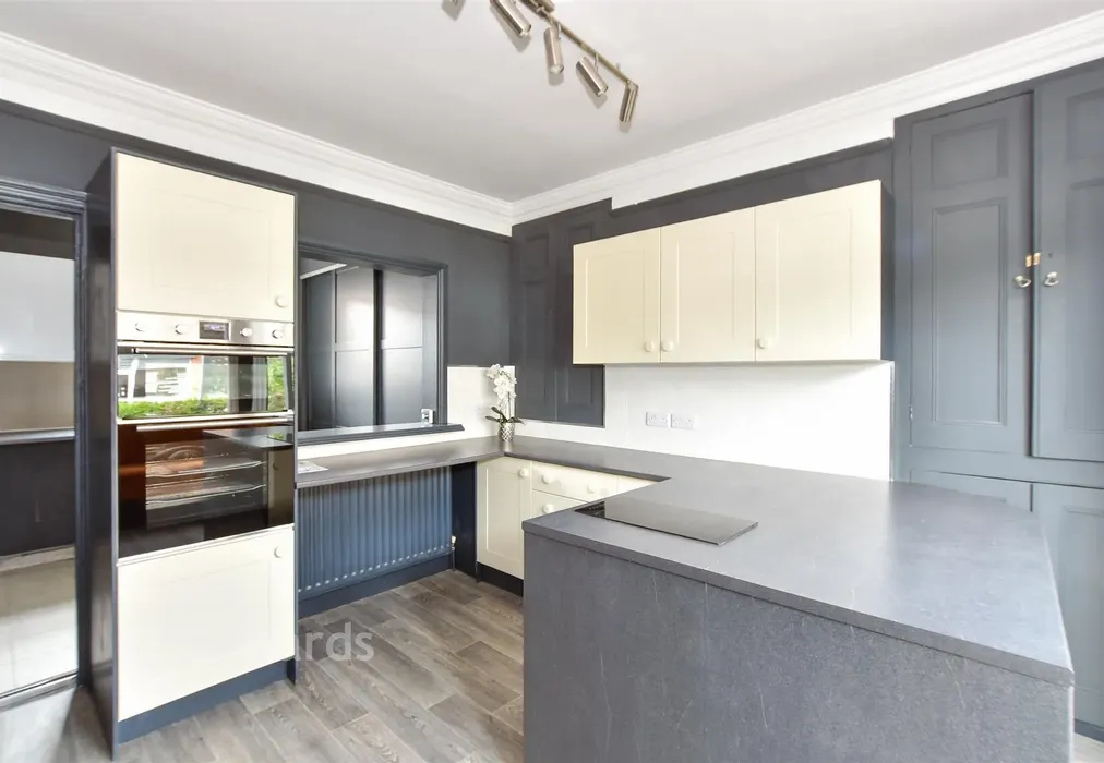 Kitchen - Commercial Road, Paddock Wood, Tonbridge, Kent - Wards of Kent