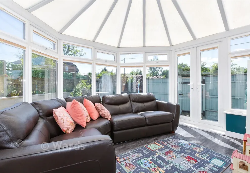 Annexe Conservatory - Meadow Crescent, Upper Halling, Rochester, Kent - Wards of Kent