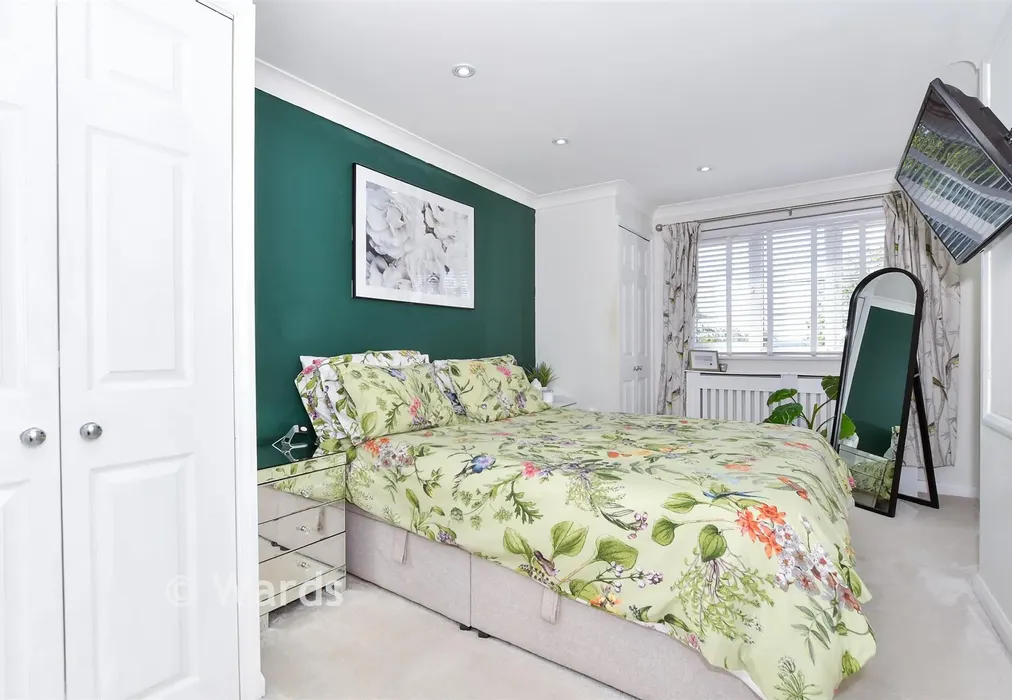 Annexe Bedroom - Meadow Crescent, Upper Halling, Rochester, Kent - Wards of Kent