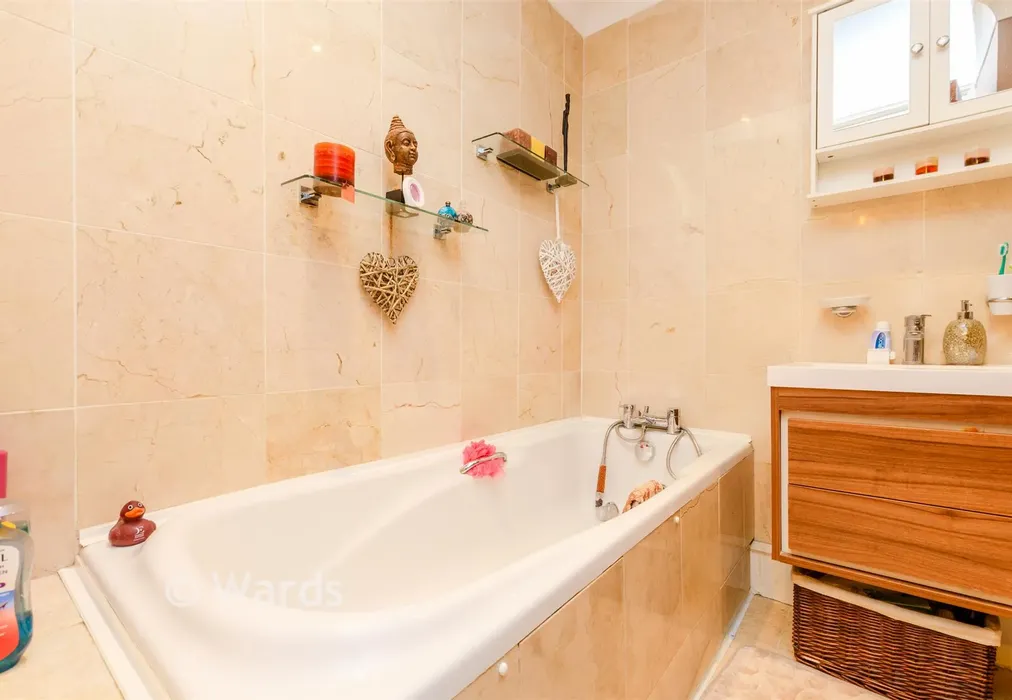 Bathroom - Silver Tree Close, Walderslade Woods, Chatham, Kent - Wards of Kent