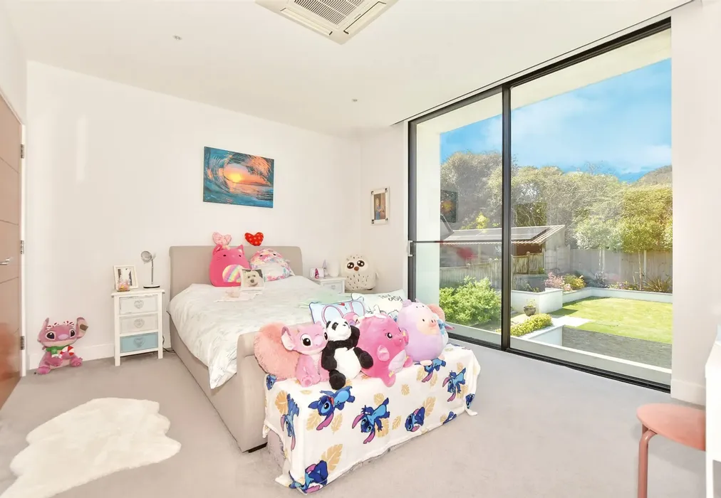 Bedroom 3 - North Foreland Avenue, Broadstairs, Kent - Wards of Kent