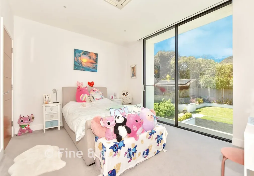 Bedroom 3 - North Foreland Avenue, Broadstairs, Kent - Wards of Kent