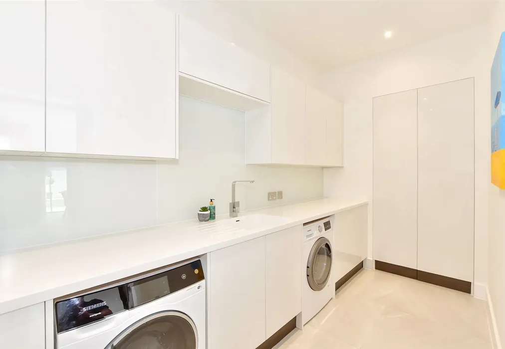 Utility Room - North Foreland Avenue, Broadstairs, Kent - Wards of Kent
