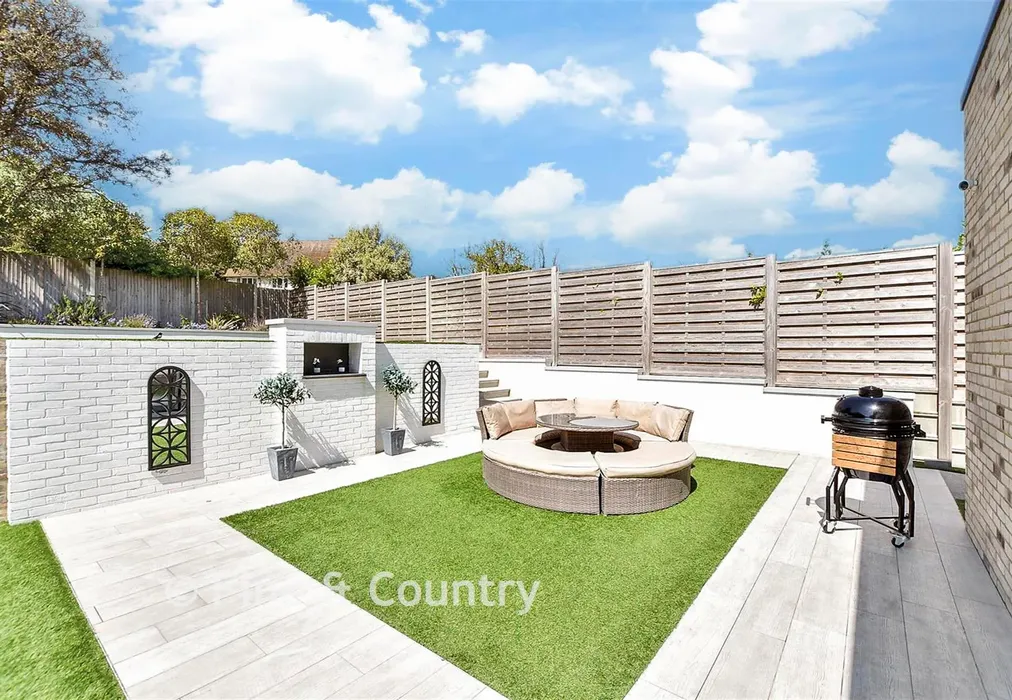 Rear Garden - North Foreland Avenue, Broadstairs, Kent - Wards of Kent