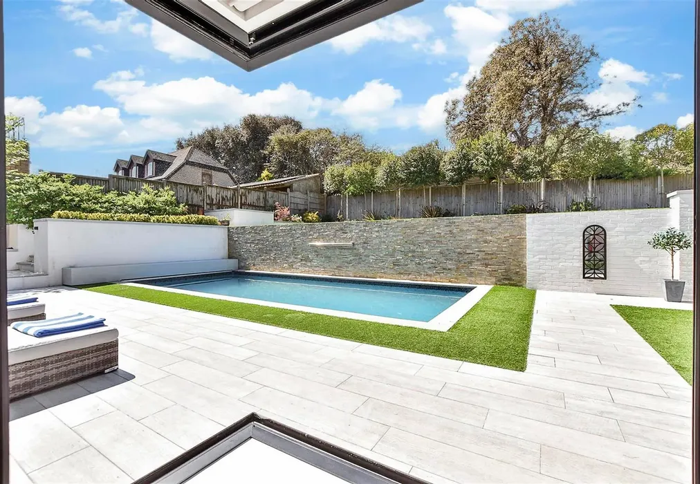 External Lifestyle - North Foreland Avenue, Broadstairs, Kent - Wards of Kent