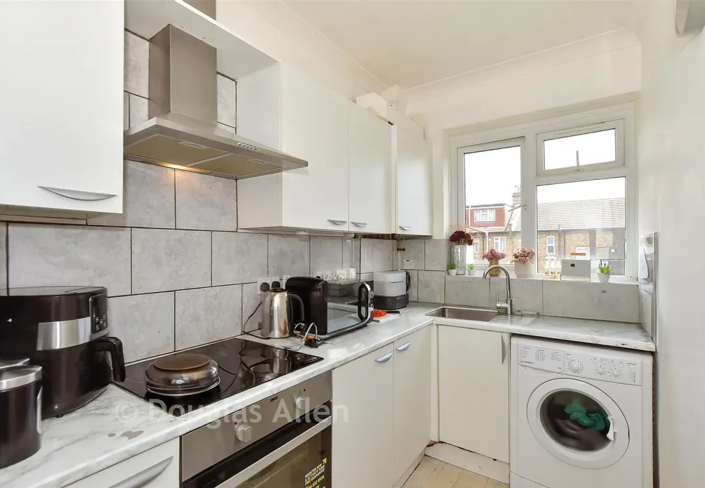 Kitchen - Woodlands Road, Ilford, Essex - Wards of Kent