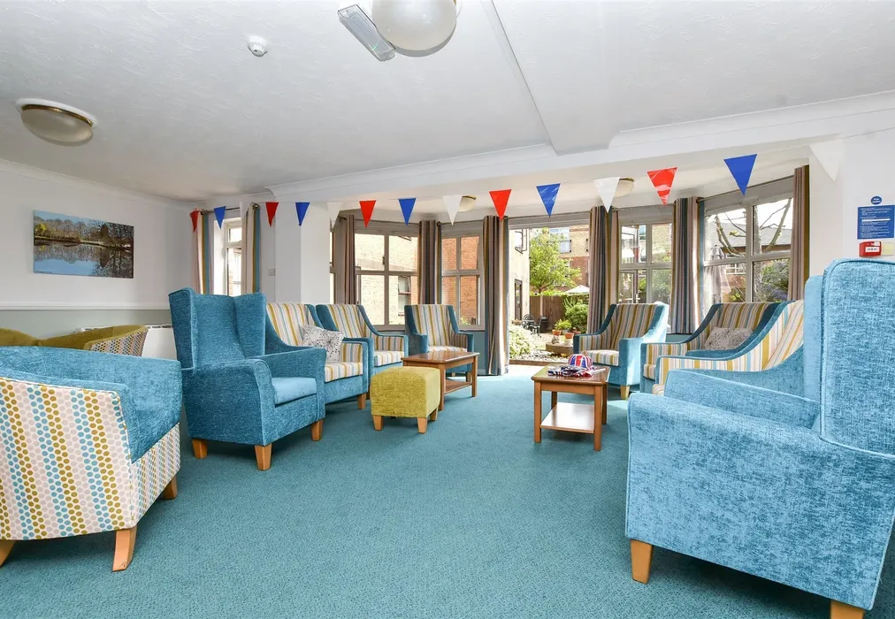 Internal Feature - Holmwood Gardens, Wallington, Surrey - Wards of Kent