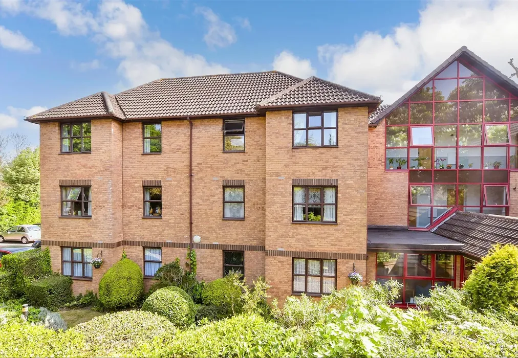 External (Web) - Holmwood Gardens, Wallington, Surrey - Wards of Kent