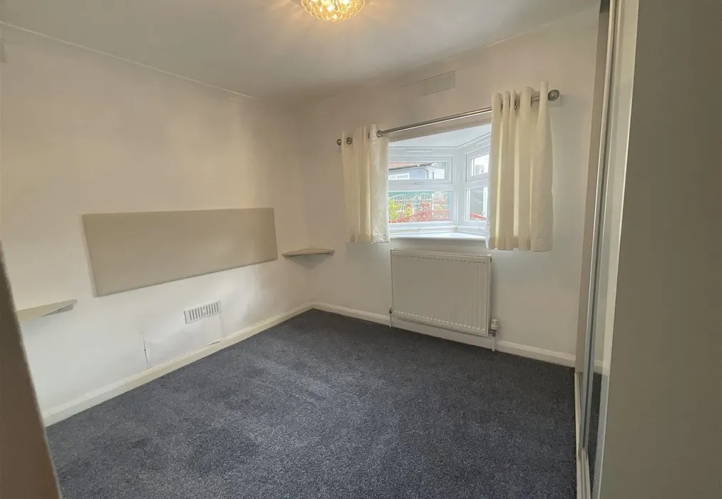 Bedroom - Lower Dunton Road, Brentwood, Essex - Wards of Kent