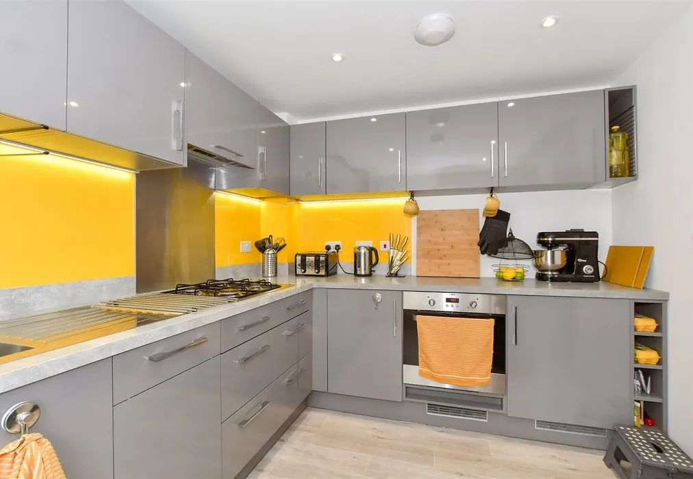 Kitchen - Forge Wood, Crawley, West Sussex - Wards of Kent