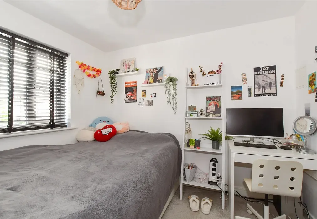 Bedroom 2 - Forge Wood, Crawley, West Sussex - Wards of Kent