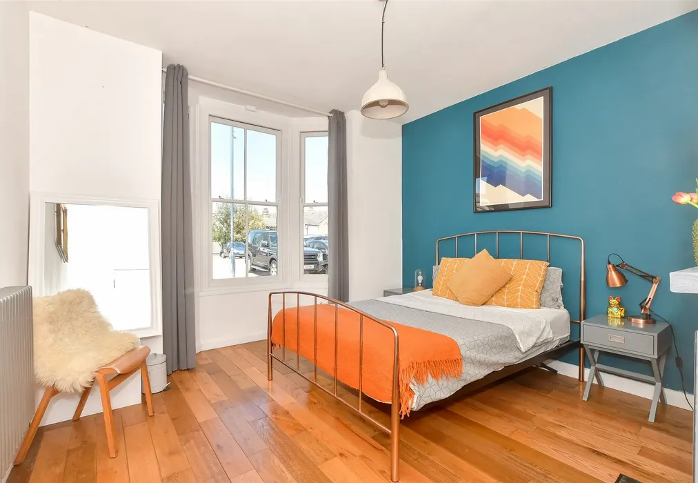 Bedroom 1 - Gladstone Road, Whitstable, Kent - Wards of Kent