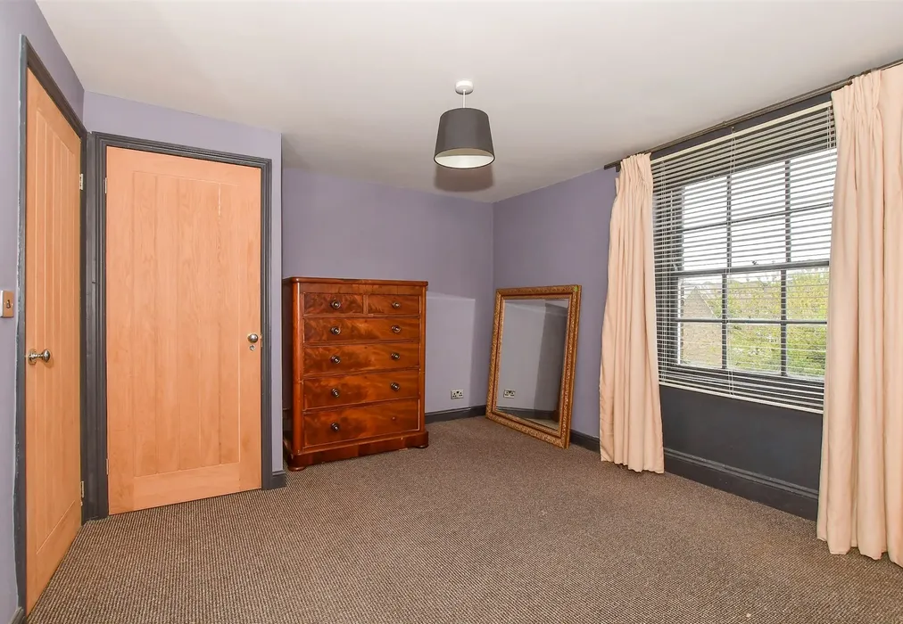 Bedroom 2 - Chapel Place, Ramsgate, Kent - Wards of Kent