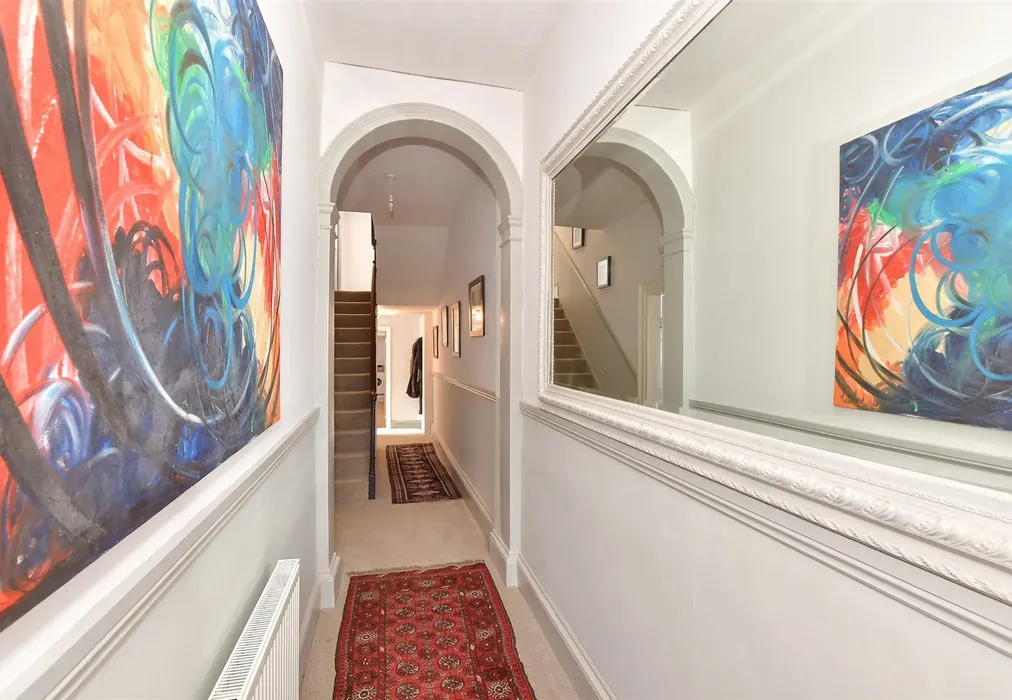 Hallway - Chapel Place, Ramsgate, Kent - Wards of Kent