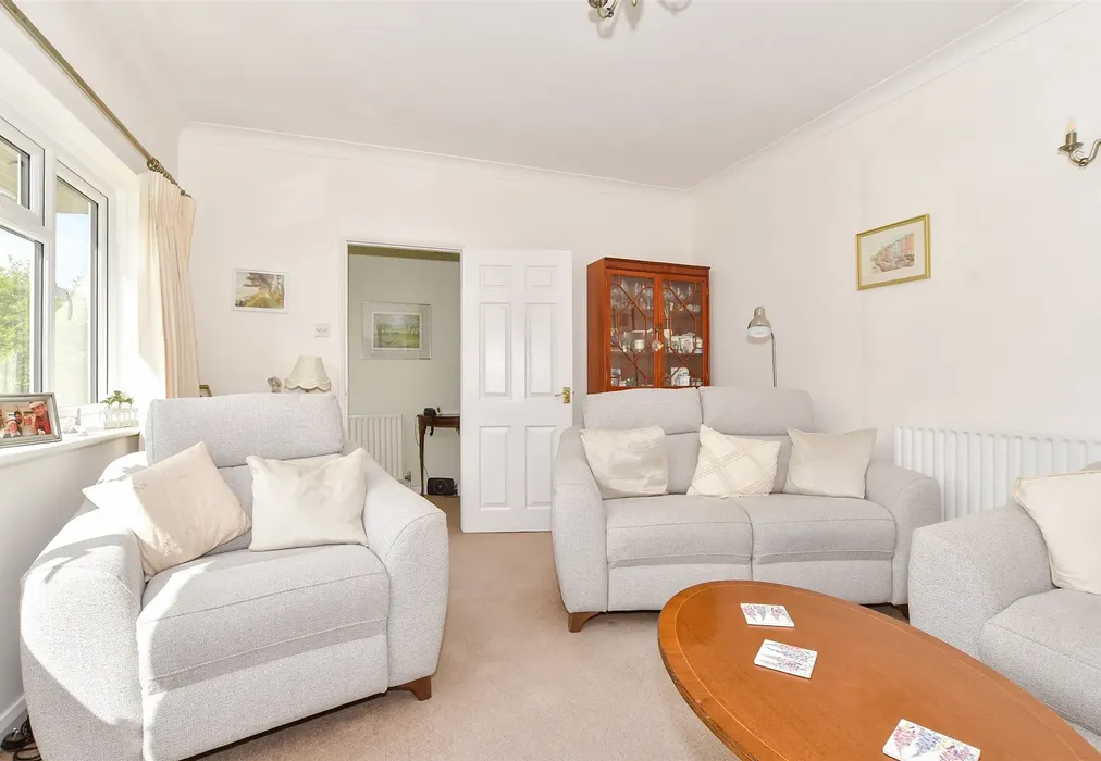 Lounge - Princess Anne Road, Rudgwick, West Sussex - Wards of Kent