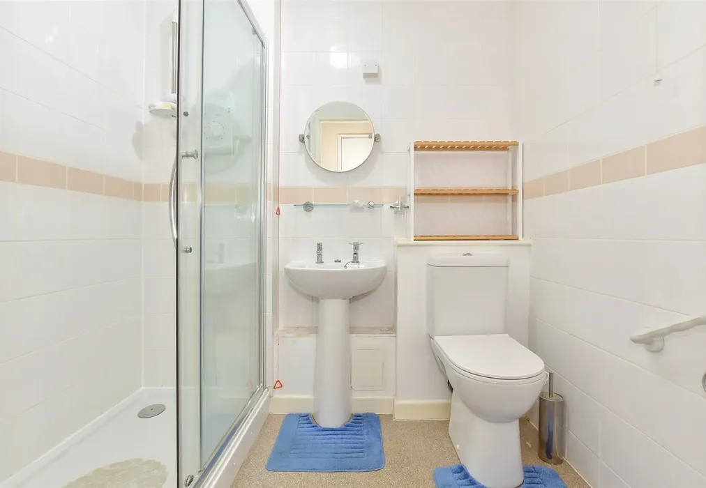 Shower Room - Wellington Crescent, Ramsgate, Kent - Wards of Kent
