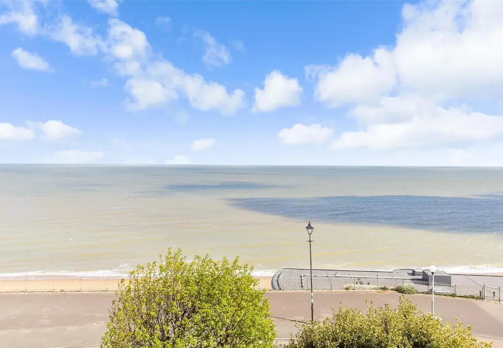 Views To Front - Wellington Crescent, Ramsgate, Kent - Wards of Kent