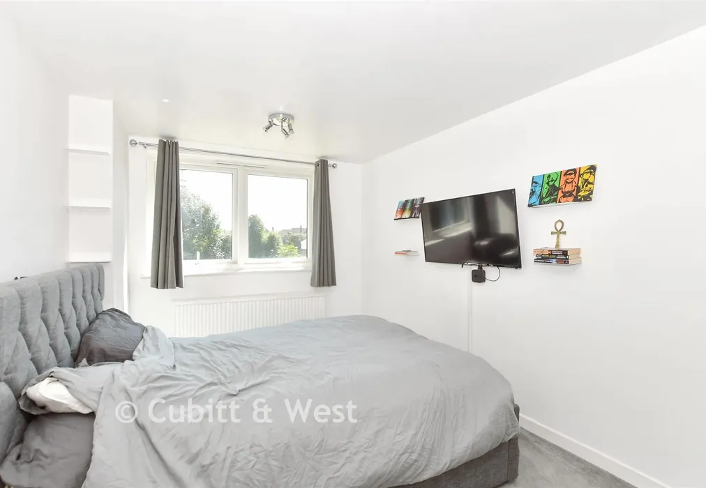 Bedroom - Bramley Hill, South Croydon, Surrey - Wards of Kent