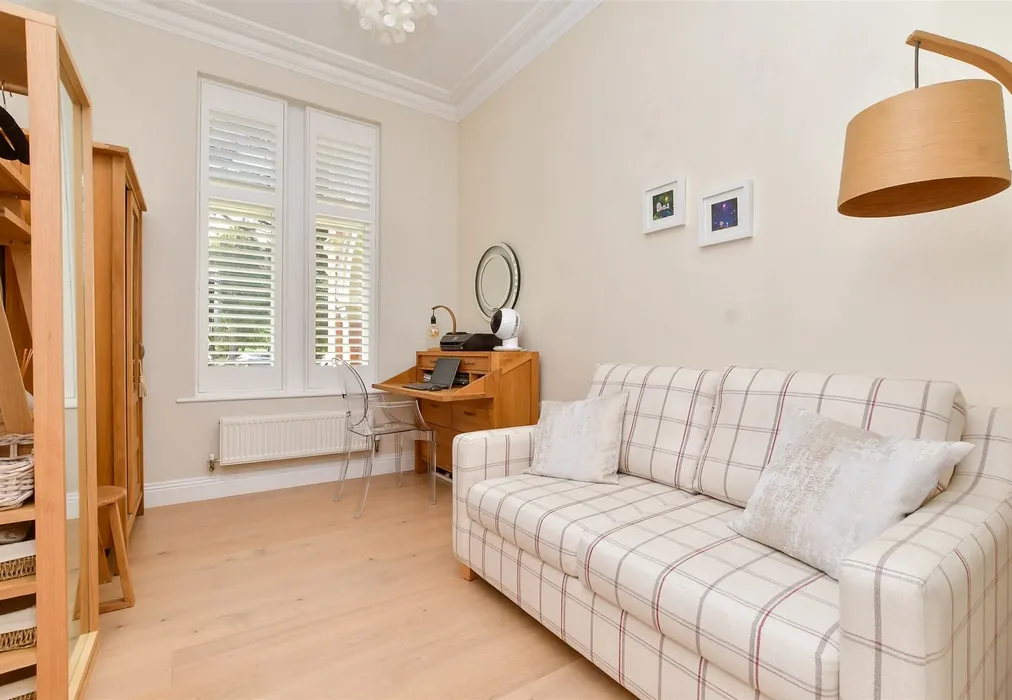 Bedroom 3 - Upper Lodge Way, Coulsdon, Surrey - Wards of Kent