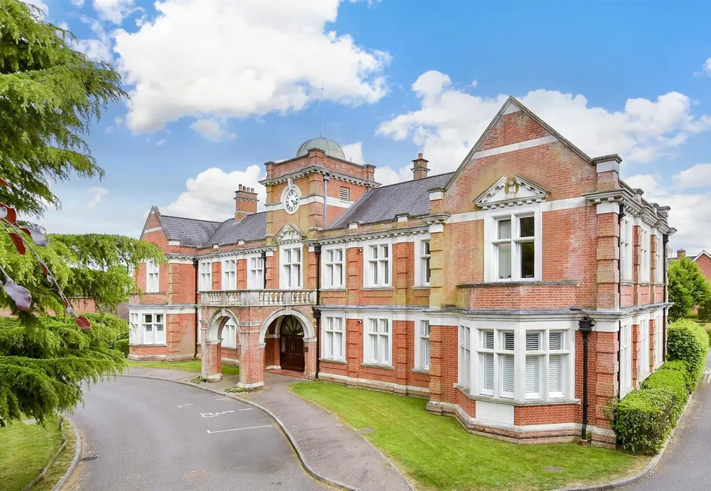 External (Web) - Upper Lodge Way, Coulsdon, Surrey - Wards of Kent