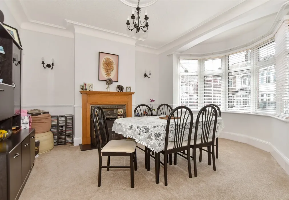 Dining Room - Campbell Avenue, Ilford, Essex - Wards of Kent