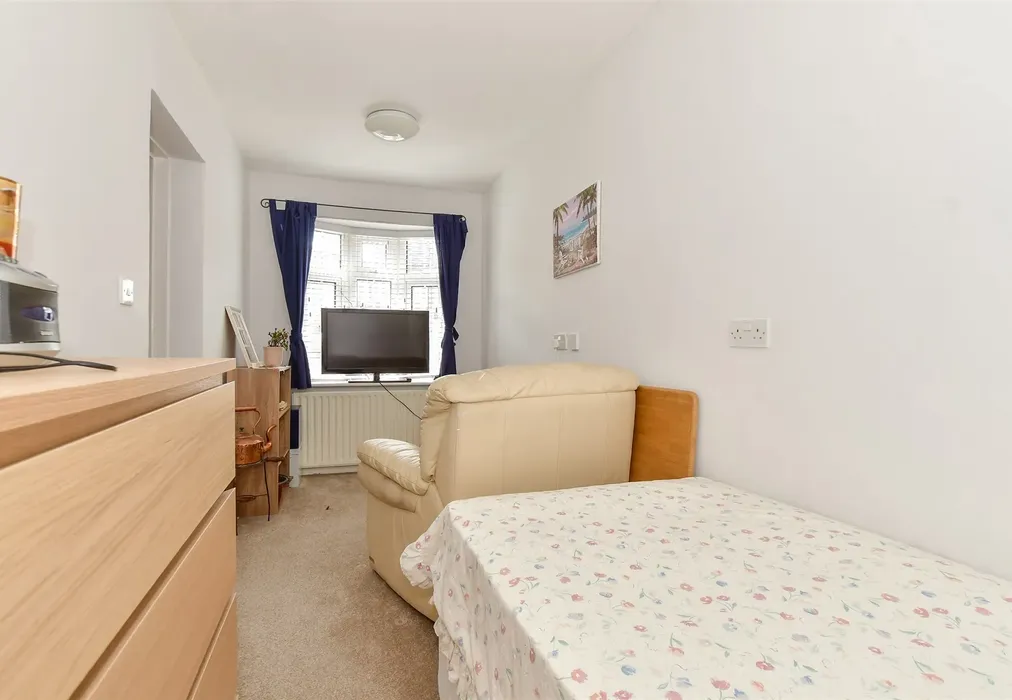 Family Room - Campbell Avenue, Ilford, Essex - Wards of Kent