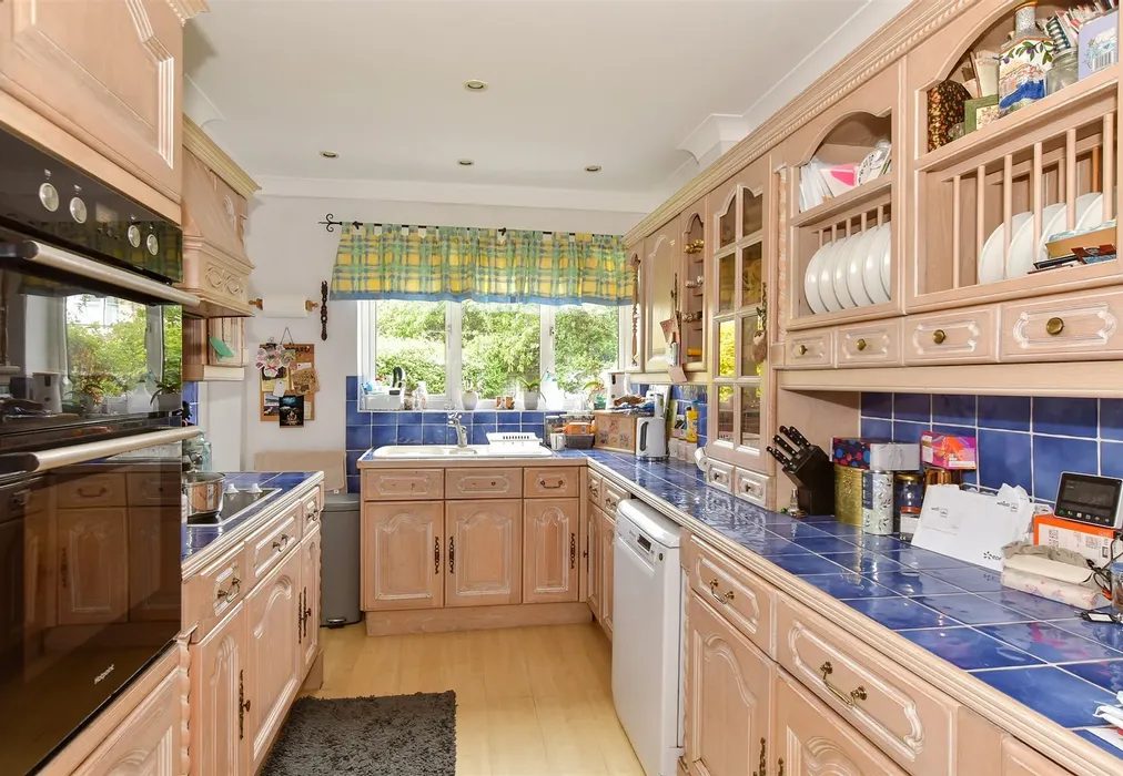 Kitchen - Campbell Avenue, Ilford, Essex - Wards of Kent