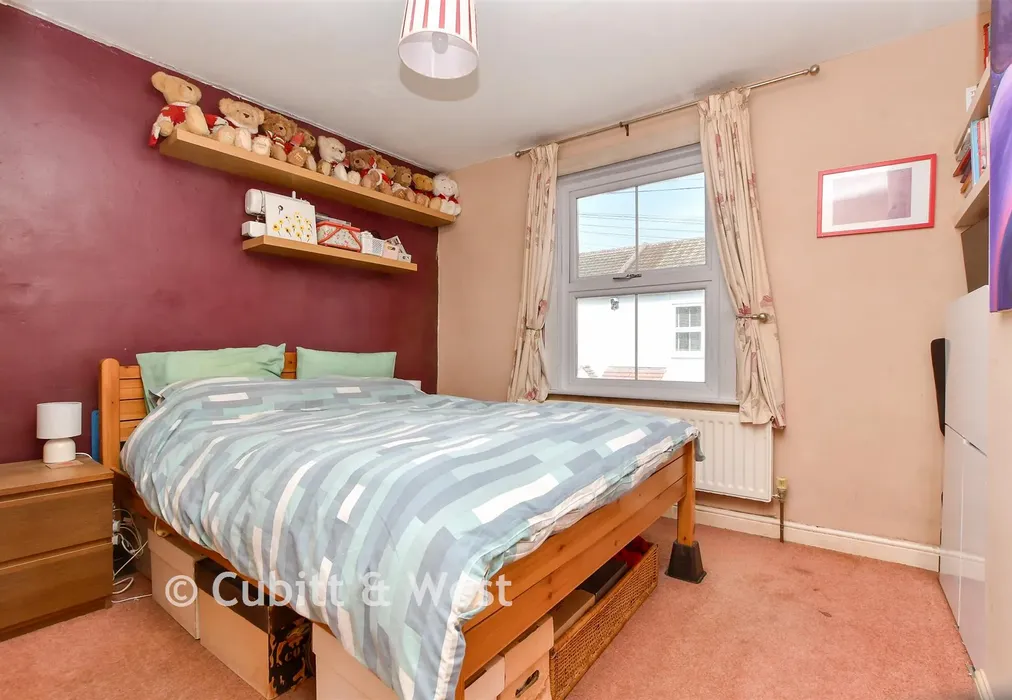 Bedroom 1 - Upper Road, Wallington, Surrey - Wards of Kent