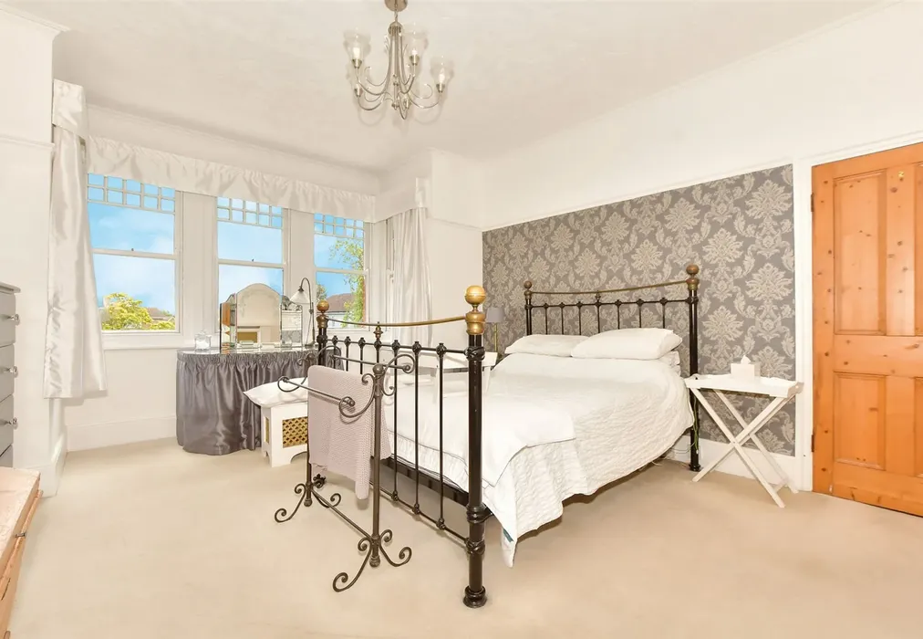 Main Bedroom - Mill Lane, Herne Bay, Kent - Wards of Kent