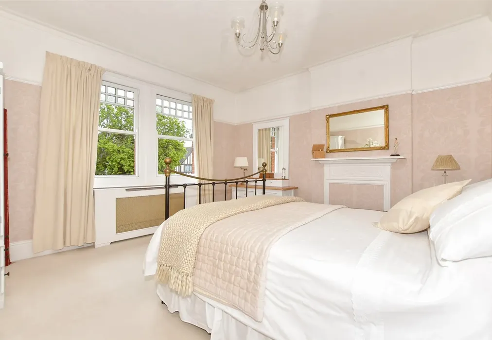 Bedroom 2 - Mill Lane, Herne Bay, Kent - Wards of Kent