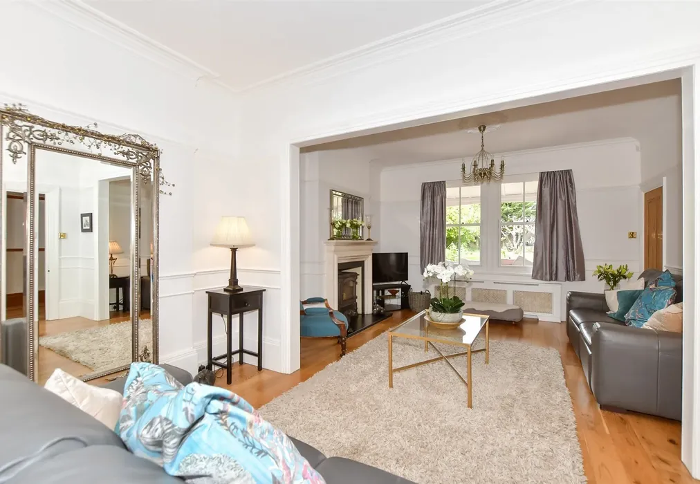 Lounge - Mill Lane, Herne Bay, Kent - Wards of Kent