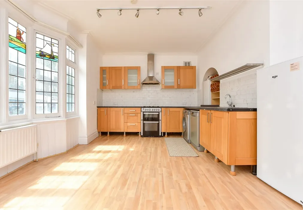 Kitchen/Diner - High Street, Broadstairs, Kent - Wards of Kent
