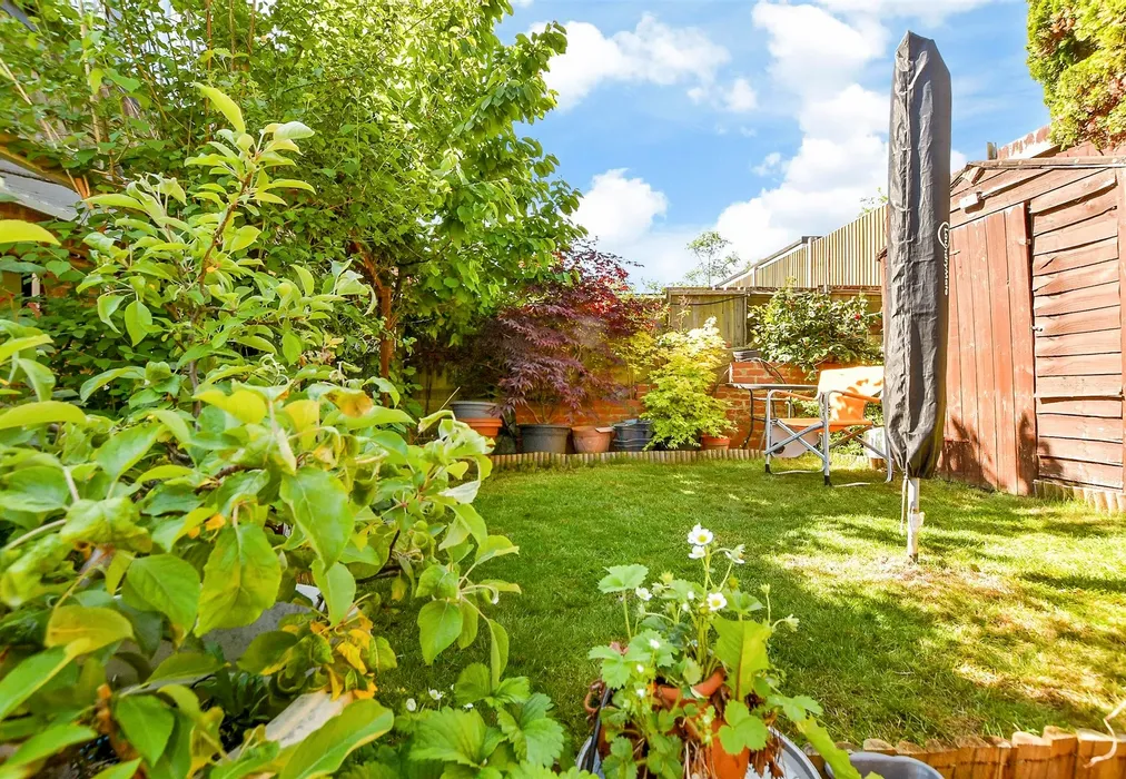 Rear Garden - Nickleby Close, Rochester, Kent - Wards of Kent