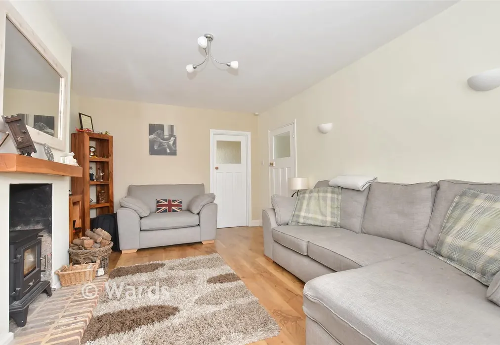 Lounge - Graystone Road, Tankerton, Whitstable, Kent - Wards of Kent