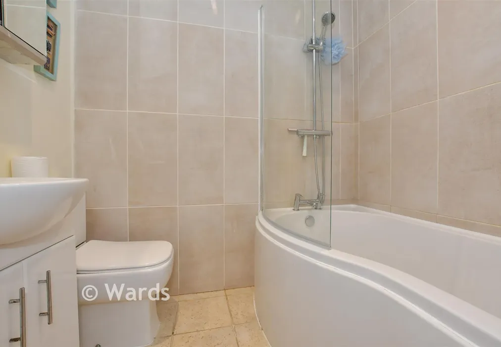 Bedroom 1 - Graystone Road, Tankerton, Whitstable, Kent - Wards of Kent