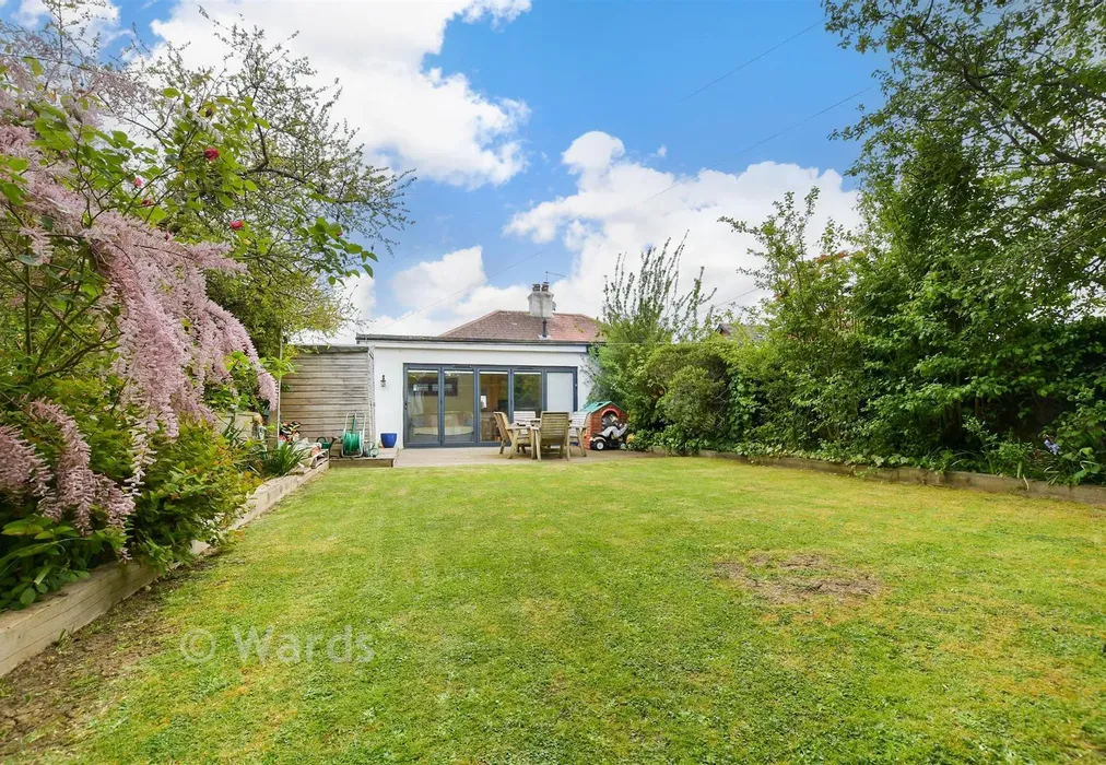 Rear Garden - Graystone Road, Tankerton, Whitstable, Kent - Wards of Kent