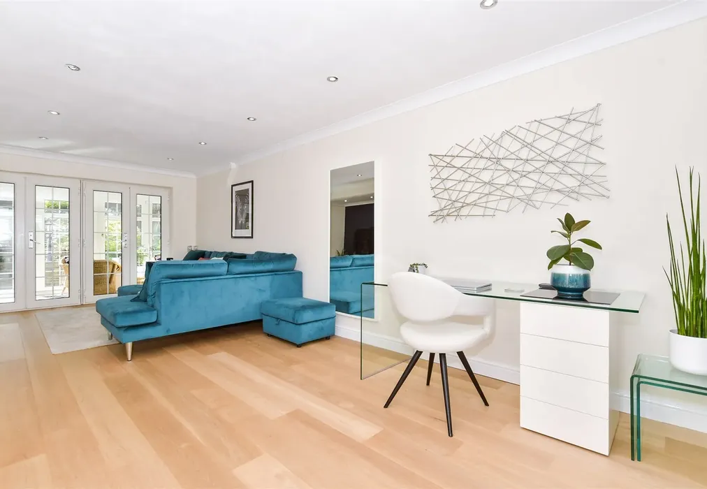 Lounge - Langdale Rise, Maidstone, Kent - Wards of Kent