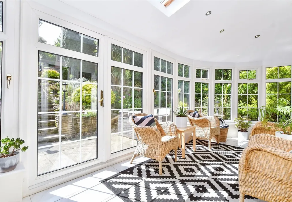 Sun Room - Langdale Rise, Maidstone, Kent - Wards of Kent