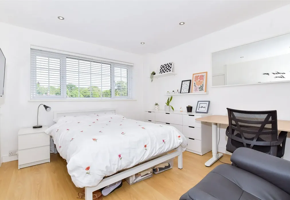 Bedroom 2 - Langdale Rise, Maidstone, Kent - Wards of Kent