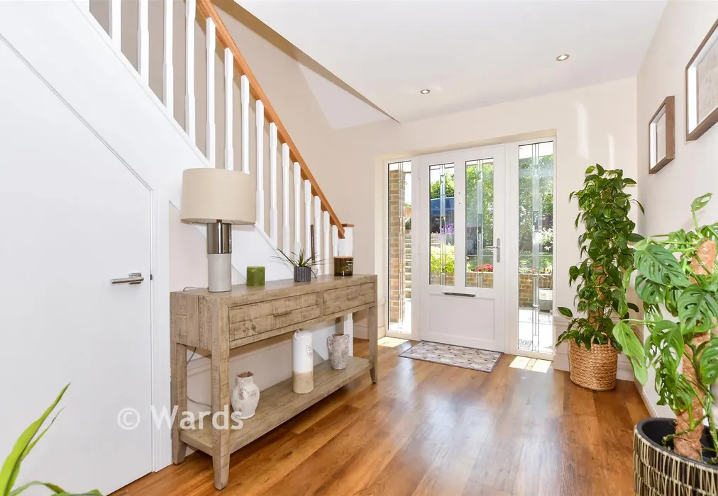 Entrance Hall - Downs View Road, Penenden Heath, Maidstone, Kent - Wards of Kent