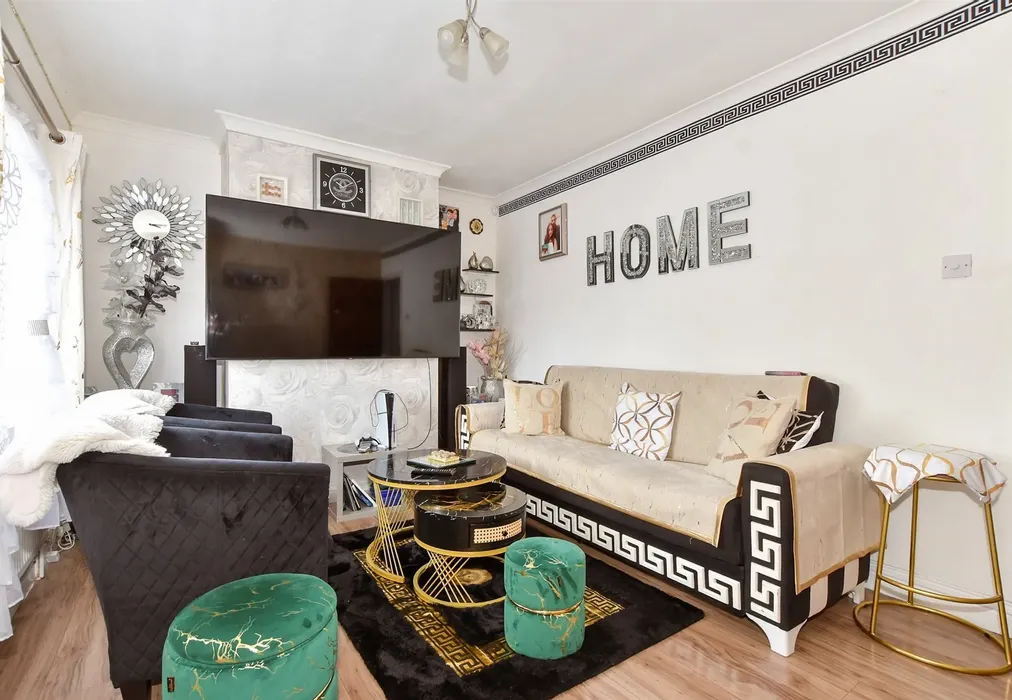 Lounge - Mayfield Gardens, Dover, Kent - Wards of Kent