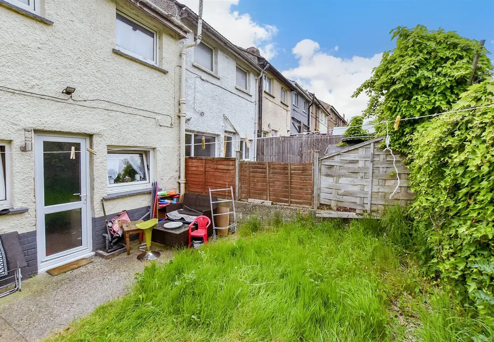 Rear Garden - Mayfield Gardens, Dover, Kent - Wards of Kent