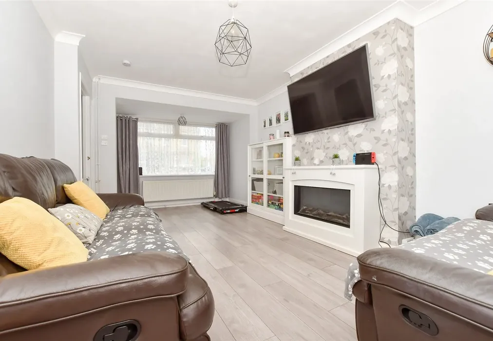 Lounge - Whitehall Road, Ramsgate, Kent - Wards of Kent