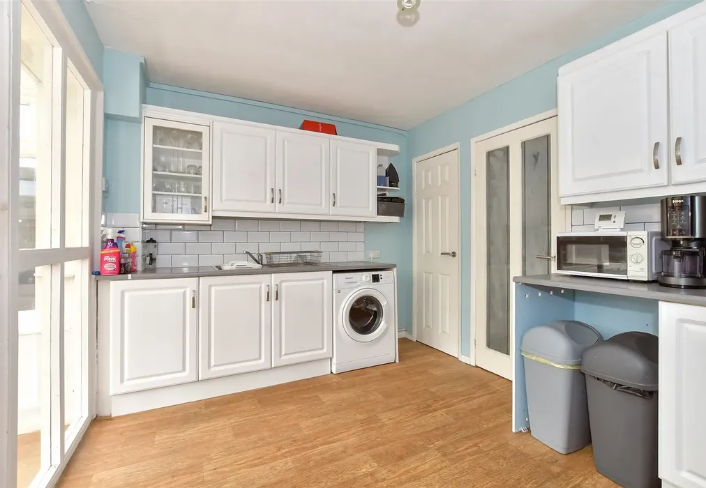 Kitchen - Whitehall Road, Ramsgate, Kent - Wards of Kent