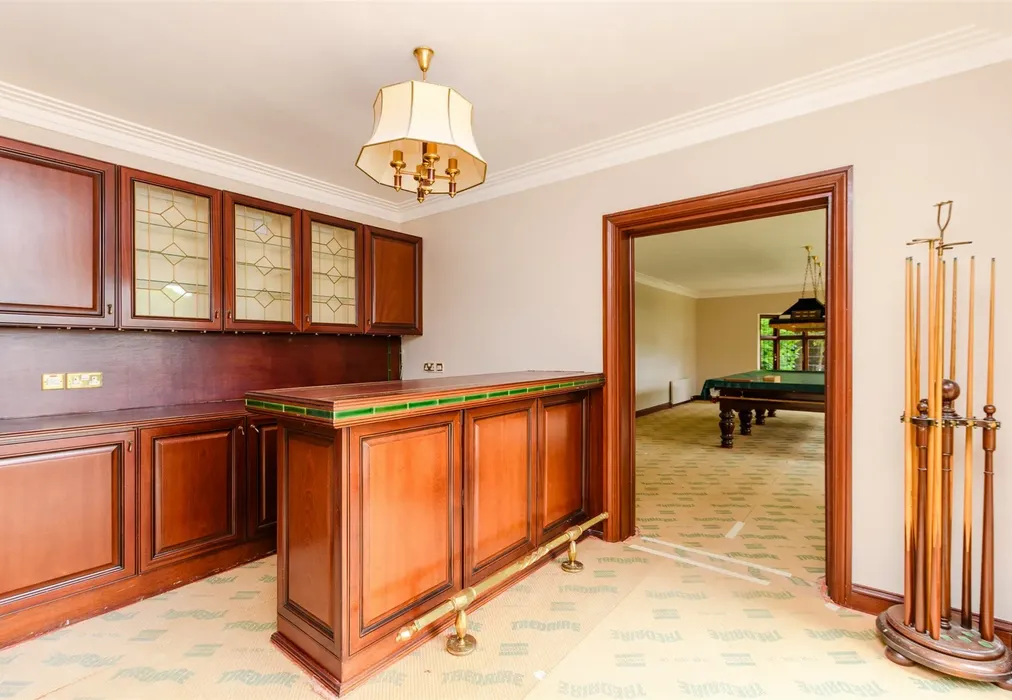 Bar Area - Hever Avenue, West Kingsdown, Sevenoaks, Kent - Wards of Kent